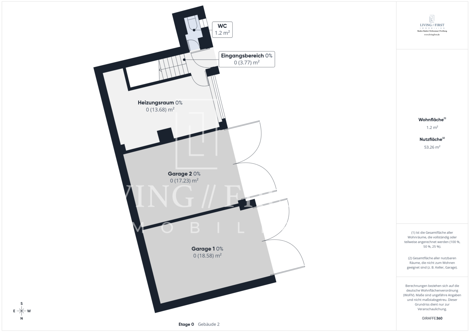 Grundriss eines Dreifamilienhauses mit Garagen, Hauswirtschaftsraum, Eingang und WC, alle Flächen sind in Quadratmetern angegeben