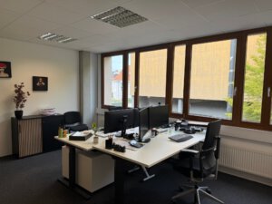 Büro 1